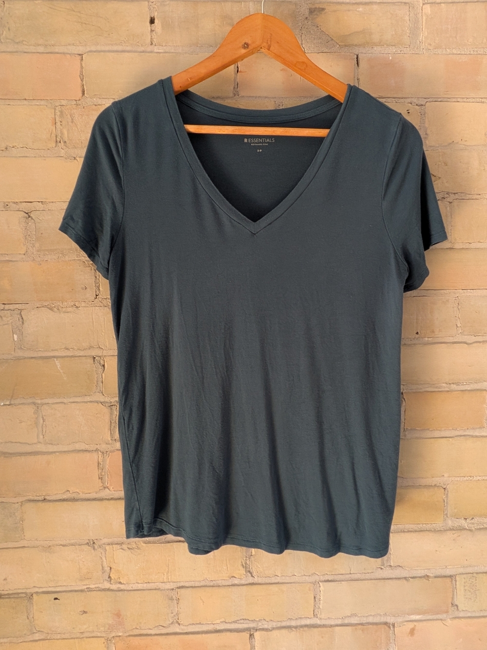 Reitmans Deep Teal V-Neck Short Sleeve Tee